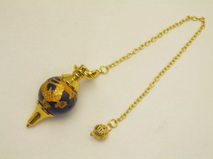 天然石 龍 ラピスラズリ (金色入り）手彫り ペンデュラム 金具金カラー 1個売り