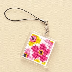 刺しゅうキット 『刺繍キット ストラップ フラワー ST-28』 Olympus オリムパス