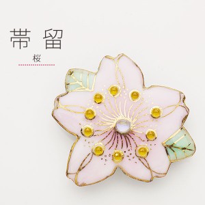 ＼送料無料／ 【七宝焼】[四季暦]（桜）高級帯留め 帯飾り・高級ケース付