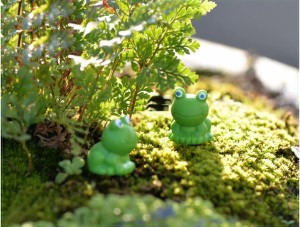 樹脂小さなカエル 緑 装飾苔マイクロ風景人形装飾青い目の DIY 素材水槽造園 k100000202