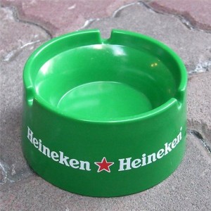 ハイネケン　企業販促 ノベルティ灰皿 Heineken　ガレージ雑貨 バー用品　リカー 酒　アメリカン雑貨 アメリカ雑貨 