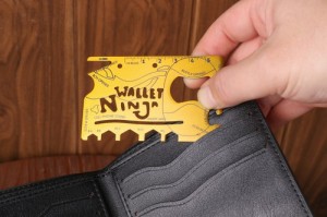 LAZA 多機能 マルチ ワレット忍者 1枚のカードに18の道具 万能ツール 多目的ツール カード型サバイバルツール ゴールド