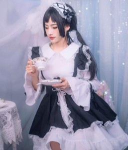 ロリータワンピース 4点セット レディース メイド服 ロリータドレス ゴシック風 メイドコスプレ仮装 女性 魔女 仮装 変装 イベント コス