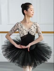 バレエ レオタード 大人 上品  半袖 刺繍 バレエ用品 美しい エレガント 大人 バレエウェア レッスン 練習着 スカートなし 可愛い ダンス