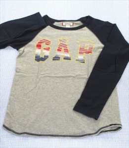 ギャップ GAP 長袖Tシャツ 140cm トップス 男の子 女の子 ジュニア キッズ 中古