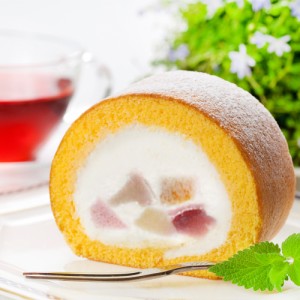 フルーツ ロールケーキ 16cm アンジュブラン監修 冷凍 北海道生乳の生クリーム使用 ケーキ 冷凍ケーキ 果物