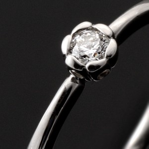フラワー ダイヤモンド リング プラチナ 婚約指輪 エンゲージリング 指輪 花 花びら 