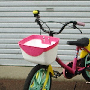  幼児自転車用前かご SW-911 プラスチックバスケット ピンク×ホワイト 子供自転車用前カゴ ディズニーのプリンセスカラー