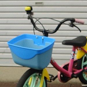  幼児自転車用前かご SW-911 プラスチックバスケット ブルー 子供自転車用前カゴ ディズニーのスティッチカラー