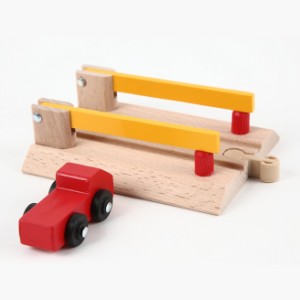 木製レール 電車 機関車 ブリオ BRIO 互換 踏切とトラック 9636 ミッキィ MICKI 木のおもちゃ 誕生日 プレゼント 男の子 女の子 子供