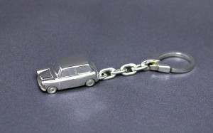 SilverCar(シルバーカー)キーホルダー・ミニクーパー 銀細工 ミニチュアカー スターリングシルバー 1/100スケール】 送料無料