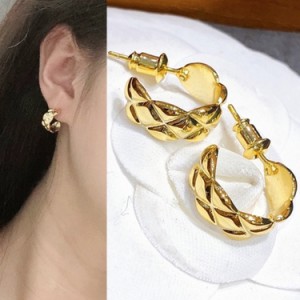 ピアス レディース 18k 18kgp ひし 菱形 30代 40代 50代 上品 ゴールド カジュアル 個性 おしゃれ 女性 妻 嫁 母 誕生日プレゼント ギフ