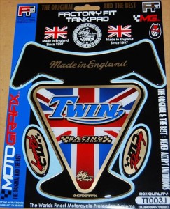 【定形外郵便】【モトグラフィックス】 【4580041240413】 MT-TT003JS1 タンクパッド UNIONJACK TRIUMPH