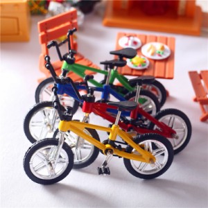 ミニチュア 雑貨  自転車 マウンテンバイク 1/12 子供  和風 ホビー 手芸 趣味 キット ドールハウス インテリア おもちゃ 20016