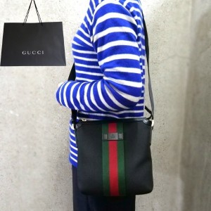 【新品■正規品■送料無料■ギフト包装無料】GUCCI グッチ レディース 女性　ショルダーバッグ 631195KVT7N1060 ギフト プレゼント 誕生