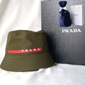 【新品■正規品■送料無料■ギフト包装無料】PRADA プラダ 子供もOK！ユニセックスOK テクニカルファブリックレインハット 1HC137 女性 