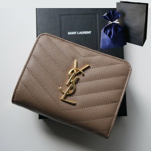 【新品■正規品■送料無料■ギフト包装無料】サンローラン Saint Laurent 大人の魅力あふれるYSLロゴの折り財布 ウォレット 668288B0W012