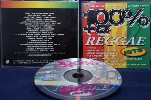 【ＣＤ】100%+a Reggae Hits／Various Artists ※ケース上部に欠けアリ