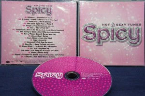 【ＣＤ】SPICY Hot & Sexy Tunes／Various Artists ※歌詞カードにしみアリ