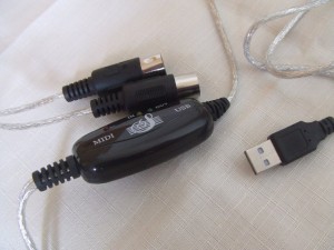 【ゆうパケット送料無料】USB MIDI インターフェース ケーブル 楽器、音源とPCの接続 Windows XP/vista/7/8対応