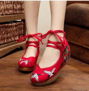 レディースシューズ チャイナ靴 手作り北京布靴 ローヒールエスニックチャイナシューズカジュアル 民族風 刺繍柄 ミュール 婦人靴厚底