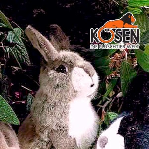 KOESEN ケーセン社 ウサギ 立ち ベージュ 3590 〜ドイツ・KOESEN/KOSEN（ケーセン社）の動物のぬいぐるみ。愛らしい表情の兎（うさぎ/ウ