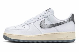  バスケットシューズ バッシュ スニーカー   ナイキ Nike AIR FORCE 1 '07 LX 50 Years of 