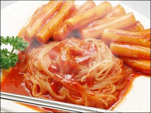 韓国麺で作るトッポギ・ピビン麺セット（トッポギ700g、韓国麺1食）【冷凍便】