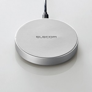 ELECOM  エレコム Qi規格対応ワイヤレス充電器 5W シルバー WQA02SV (2447558)  送料無料