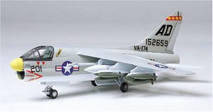 タミヤ 1/100 コンバットプレーンシリーズ アメリカ海軍 LTV A-7A コルセア(中古品)