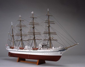 ウッディジョー 1/160 日本丸 帆無 木製帆船模型 組立キット(中古品)
