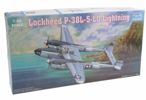 トランペッター 1/32 ロッキード P-38L-5-LO ライトニング プラモデル(中古品)