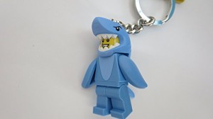 レゴ（LEGO ) キーチェーン　サメ男　着ぐるみ(中古品)