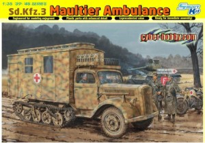 サイバーホビー 1/35 WW.II ドイツ軍 Sd.Kfz.3 マウルティア 野戦救急車 プ(未使用品)