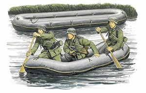 ドラゴン 1/35 第二次世界大戦 ドイツ軍 突撃工兵フィギュアwithゴムボート(未使用品)