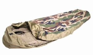 Mil-Tec スリーピングバッグ カバー 防水 透湿 3層式 - CCE Camo 迷彩(中古品)