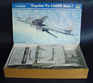 トランペッター 1/72 ツポレフ Tu-142MR ベアーJ プラモデル（未使用品）