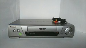 VHSビデオデッキ　パナソニック　NV-H55(中古品)