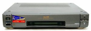 SONY　ソニー　EV-S2200　ビデオカセットレコーダー　（Hi8／Video8デッキ (中古品)