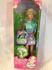 Barbie バービードールイースターサプライズスペシャルエディションにはイースターエッグが付属しています。