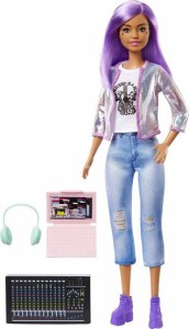 Barbie バービーキャリアオブザイヤーミュージックプロデューサードール（12インチ）、カラフルな紫色の髪、トレンディなティー、ジャケ