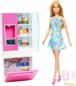 Barbie バービー人形、11.5インチブロンド、家具セット、作業用水ディスペンサーと3つのキッチンアクセサリーを備えた冷蔵庫、3-7歳のギ