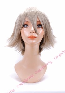 【即納】ロッキンベース　アッシュグレイ　外ハネ コスプレウィッグ コスプレ ウィッグ wig コスウィッグ 耐熱 ハロウィン