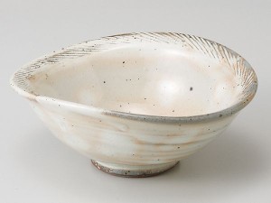 和食器 中鉢/ 粉引櫛目楕円向付 /陶器 業務用 家庭用 Medium Sized Bowl