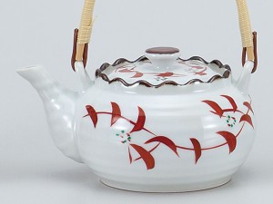 土瓶 どびん 急須 業務用 家庭用/ 錦唐草4号土瓶（M） /お茶 日本茶 緑茶 ほうじ茶 玄米茶 業務用 公民館