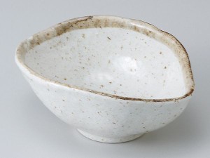 和食器 中鉢/ 白唐津変型小鉢 /陶器 業務用 家庭用 Medium Sized Bowl