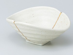 和食器 中鉢/ 白伊賀金線変型小鉢 /陶器 業務用 家庭用 Medium Sized Bowl