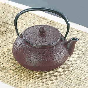 急須 カエデ えび茶 3型 茶こし付 ( 岩鋳 ティーポット お茶 煎茶 日本茶 おすすめ 南部鉄器 結婚 出産 内祝い 引き出物 )