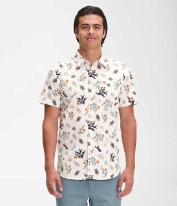 ノースフェイス メンズ カジュアルシャツ The North Face Men’s Short-Sleeve Baytrail Pattern Shirt - Gardenia White Cacti Print