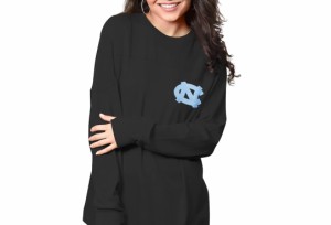 即納 レディース "North Carolina Tar Heels" Pressbox Women's The Big Shirt Oversized Long Sleeve T-Shirt Tシャツ 長袖 black